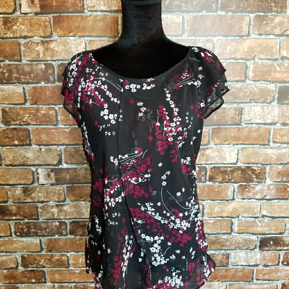 NWOT Gorgeous, Layered, Shoulder Top  Blouse